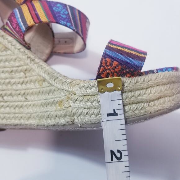 Steve Madden Multicolor Tribal Print Criss Cross Wedge Sandals - Picture 5 of 13